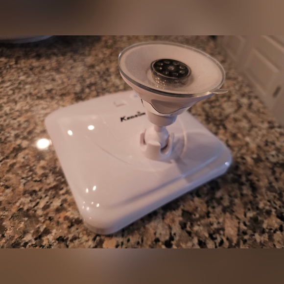 KEDSUM light up magnified suction cup mount makeup mirror - Picture 4 of 10